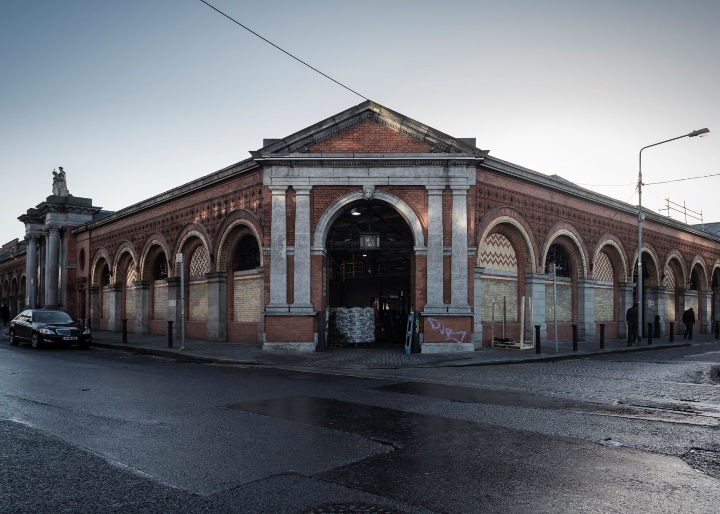 Facing the future: the Dublin Fruit and Vegetable Market